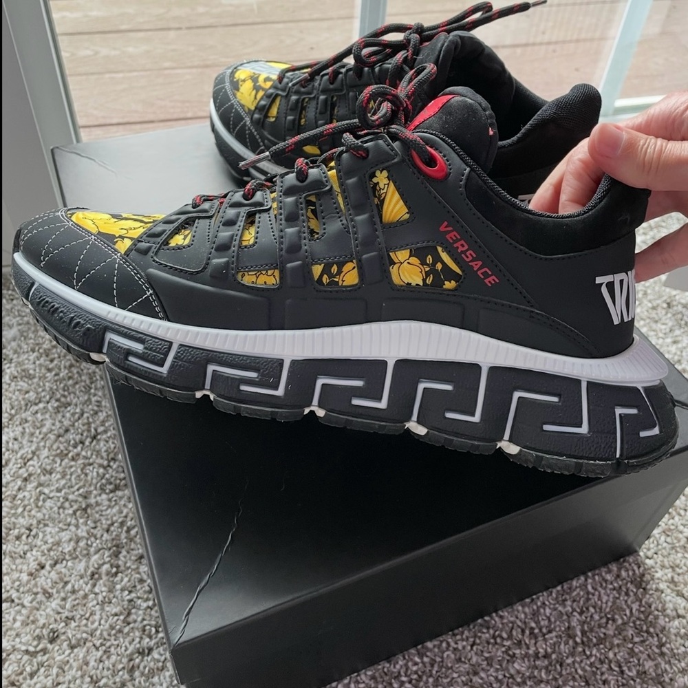Designer Versace sneakers